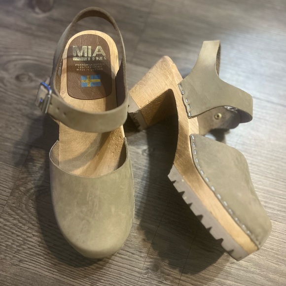 MIA Shoes - MIA Swedish Tan Wooden Heel Clogs